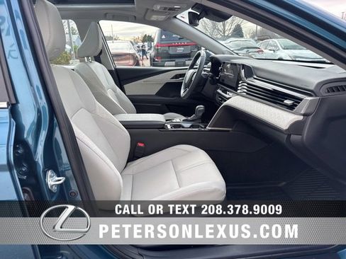 Used 2025 Toyota Camry XSE image 12