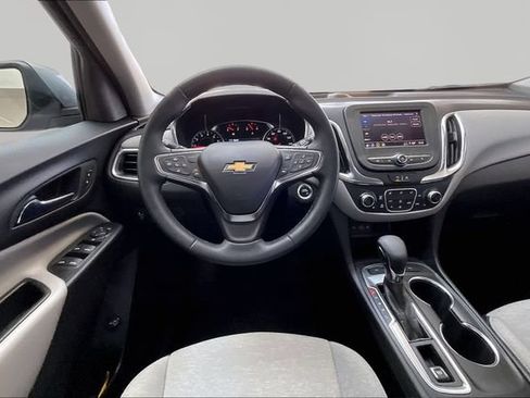Used 2024 Chevrolet Equinox LT AWD/4WD image 8