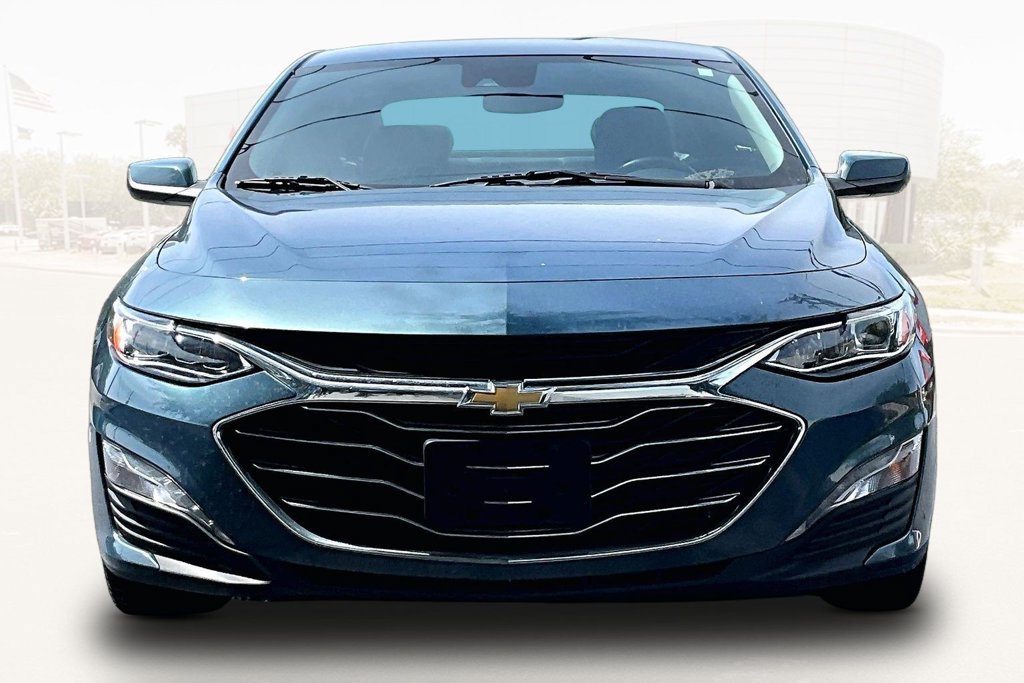 Used 2024 Chevrolet Malibu LT FWD image 2
