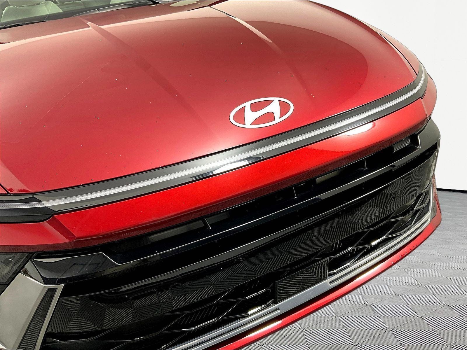Used 2025 Hyundai Sonata SEL FWD image 31