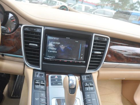 Used 2013 Porsche Panamera 4S image 38