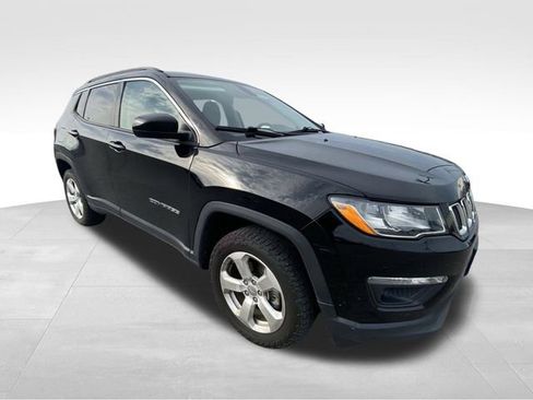 Used 2018 Jeep Compass Latitude w/ Popular Equipment Group AWD/4WD image 13