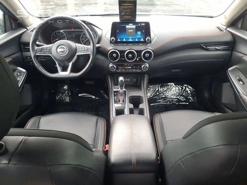 Used 2025 Nissan Sentra SR w/ SR Premium Package FWD image 24