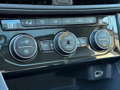 Used 2020 Volkswagen Jetta SEL image 19