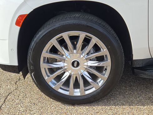 Certified 2023 Cadillac Escalade Premium Luxury AWD/4WD image 11