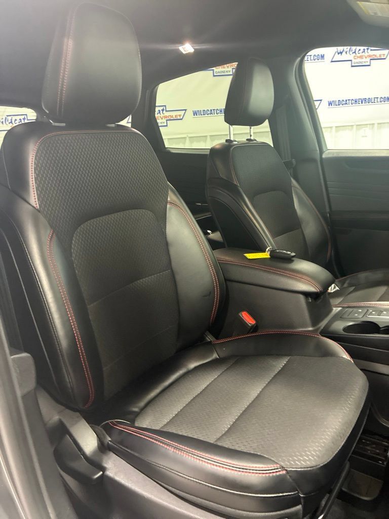 Used 2025 Ford Escape ST-Line FWD image 35