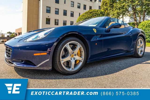 Used 2012 Ferrari California RWD image 1