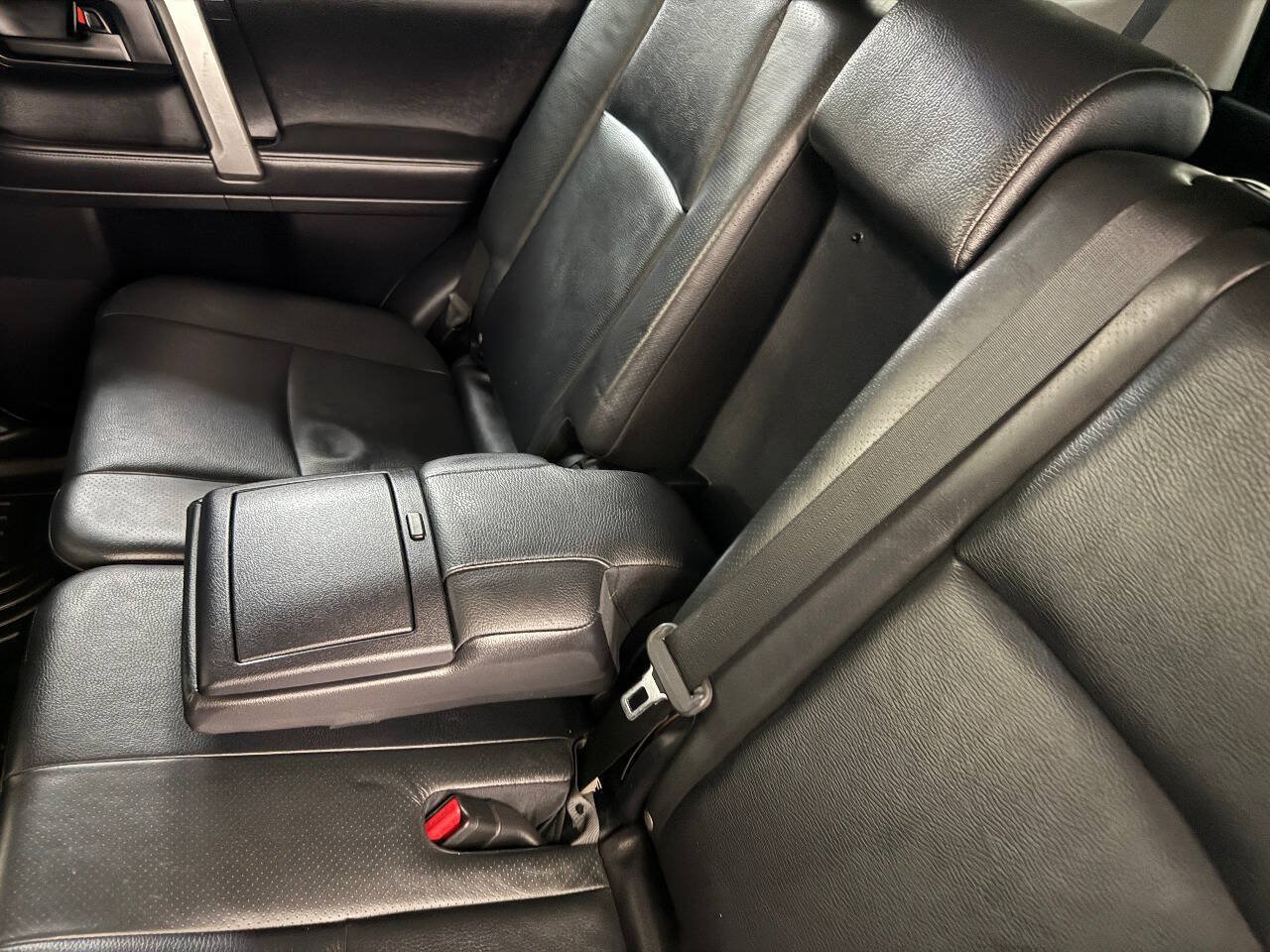 Used 2011 Toyota 4Runner Limited AWD/4WD image 23