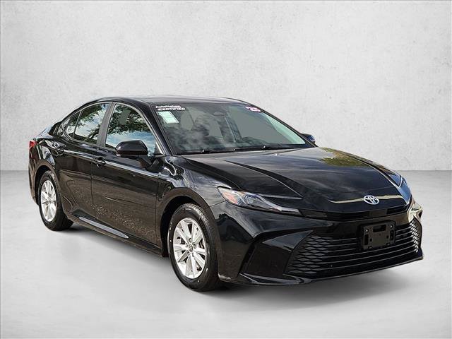 Used 2025 Toyota Camry LE FWD image 3