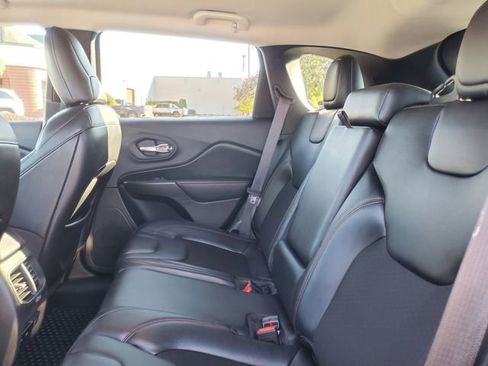 Used 2020 Jeep Cherokee Trailhawk w/ Cold Weather Group image 34