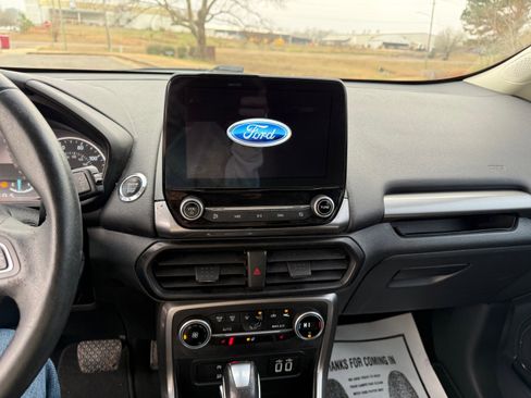 Used 2020 Ford EcoSport SES image 11