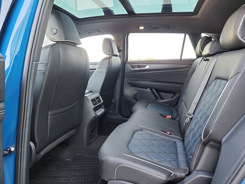 Used 2025 Volkswagen Atlas Cross Sport SEL Premium R-Line image 12