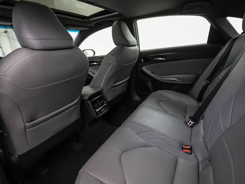 Used 2020 Toyota Avalon Limited w/ All Weather Liner Package FWD image 21