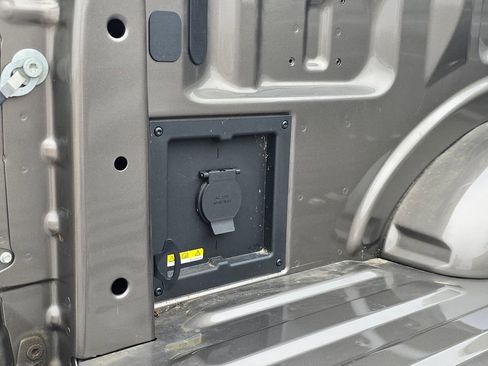 Used 2022 Ford F150 XLT w/ Equipment Group 302A High image 10