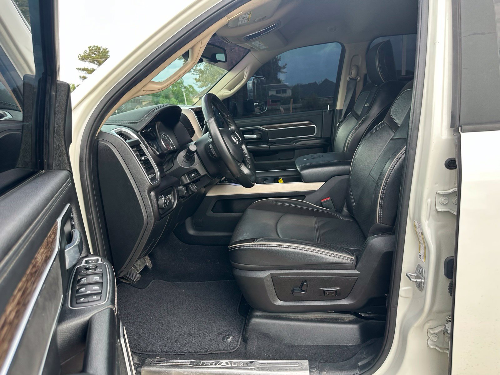 Used 2020 RAM 2500 Laramie AWD/4WD image 11