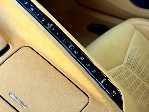 Used 2025 Chevrolet Corvette E-Ray w/ Stealth Interior Trim Package image 33