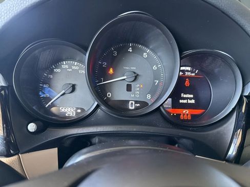 Used 2022 Porsche Macan image 16