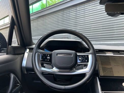 Used 2024 Land Rover Range Rover Autobiography AWD/4WD image 24