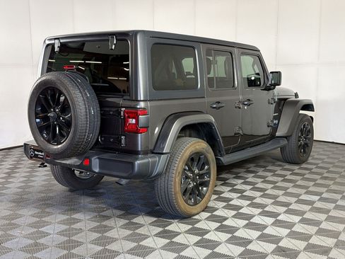 Used 2021 Jeep Wrangler Unlimited Sahara w/ Cold Weather Group AWD/4WD image 9