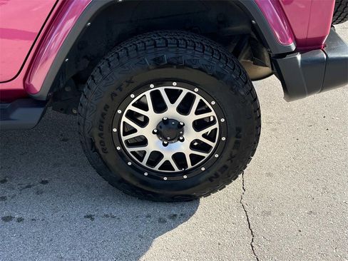 Used 2021 Jeep Wrangler Unlimited Sahara image 18