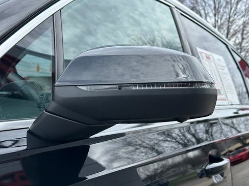 Used 2025 Audi Q7 3.0T Premium Plus AWD/4WD image 9