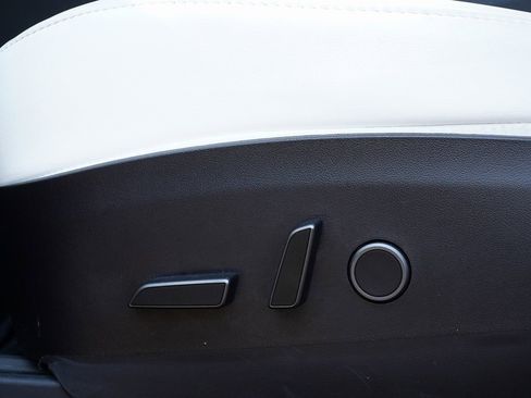 Used 2021 Tesla Model Y Long Range image 30