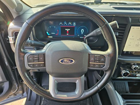 Used 2023 Ford F350 Lariat image 16