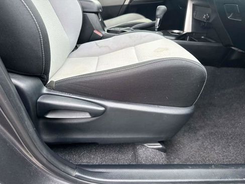 Used 2018 Toyota RAV4 XLE image 15