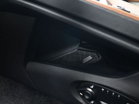 Used 2024 Aston Martin DB12 Coupe image 25