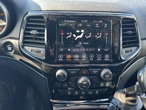 Used 2020 Jeep Grand Cherokee Limited image 15