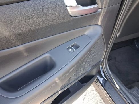 Used 2023 Hyundai Santa Fe SEL FWD image 10