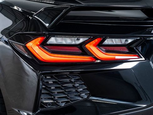 Used 2023 Chevrolet Corvette Stingray Preferred Cpe w/ Z51 Performance Package image 24