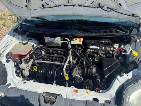 Used 2010 Ford Transit Connect XLT FWD image 21