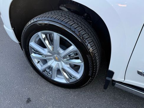 Used 2024 Chevrolet Silverado 1500 High Country w/ Technology Package image 34