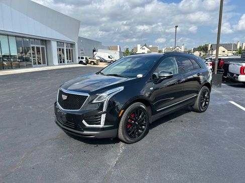 Certified 2023 Cadillac XT5 Sportv AWD/4WD image 2