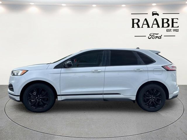Used 2024 Ford Edge SE w/ Black Appearance Package AWD/4WD image 13