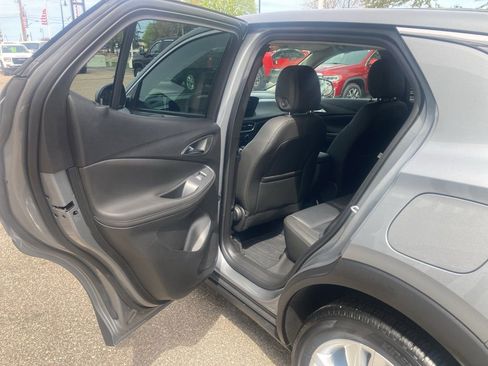 Certified 2024 Buick Encore GX Preferred FWD image 11