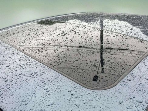 Used 2019 Toyota Avalon Limited image 27