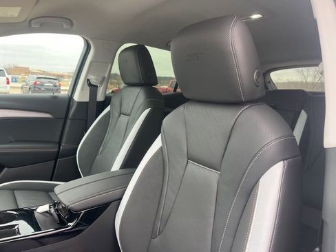 New 2026 Buick Envision Sport Touring image 18