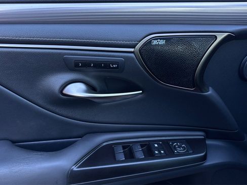 Used 2019 Lexus ES 350 image 11