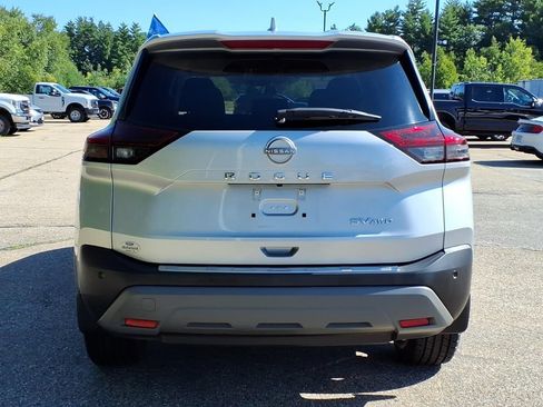 Used 2023 Nissan Rogue SV AWD/4WD image 5