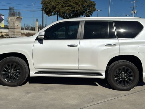 Used 2022 Lexus GX 460 Premium image 4