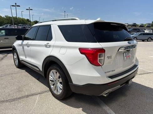 Used 2021 Ford Explorer Limited w/ Hybrid Equipment Group 310A AWD/4WD image 5