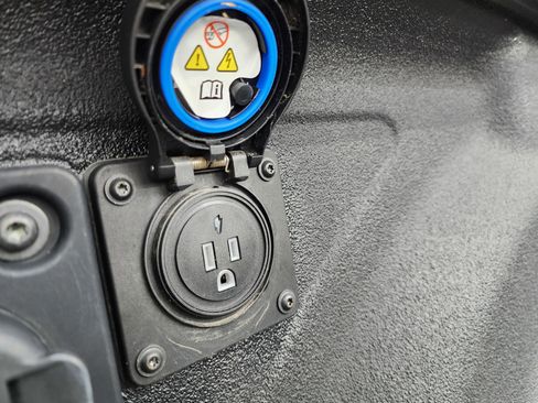 Used 2023 RAM 3500 Laramie w/ Night Edition image 30