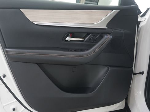 Certified 2024 MAZDA CX-90 3.3 Turbo w/ Preferred Plus image 20