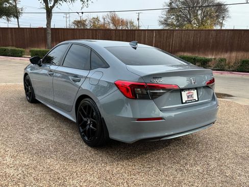 Used 2024 Honda Civic Sport image 9