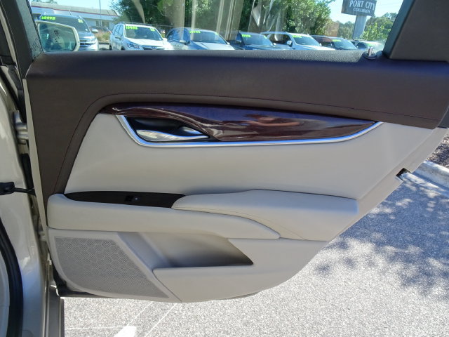 Used 2014 Cadillac XTS Luxury w/ Driver Awareness Package FWD image 21