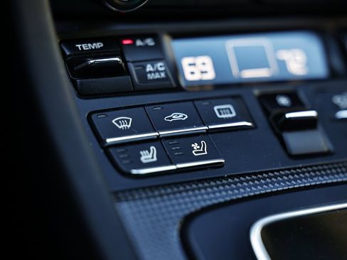 Certified 2019 Porsche 911 Carrera 4S image 37