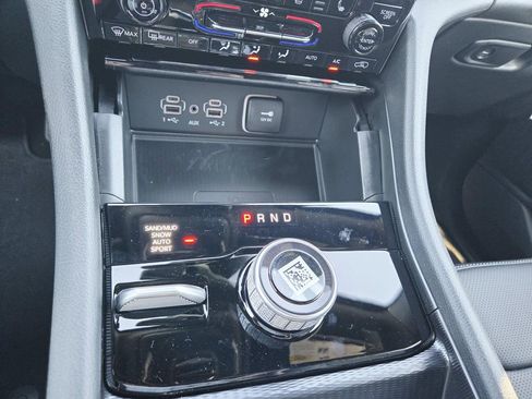 New 2025 Jeep Grand Cherokee L Limited w/ Luxury Tech Group II AWD/4WD image 29