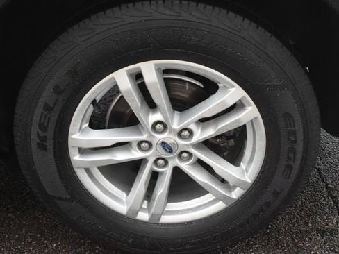 Used 2022 Ford Explorer XLT w/ Equipment Group 202A image 49